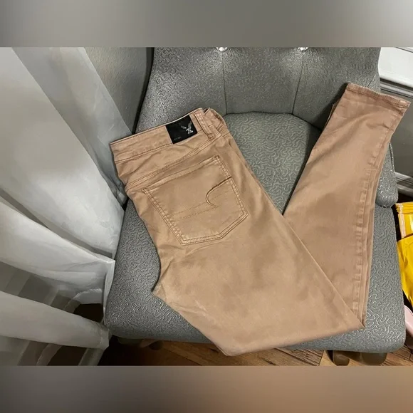 American Eagle pastel pink stretchy pants - Picture 4 of 15